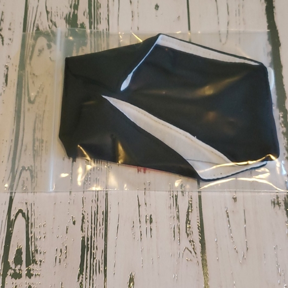 NWOT Vote Face Mask - Picture 6 of 6